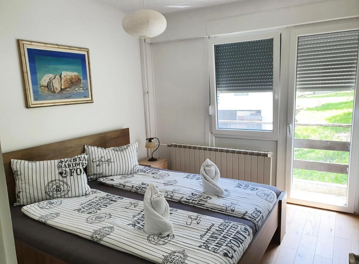 Апартаменты At The Heart Of Plitvice Lakes - Self Check-In! Плитвицкие озёра Экстерьер фото